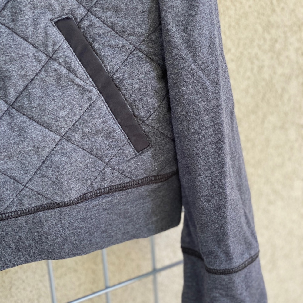 Quilted Mockneck Long Sleeve Full Zip Activewear - Picture 3 of 5